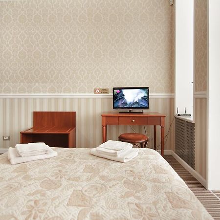 Consul Hotel Консул Одеса Стая снимка