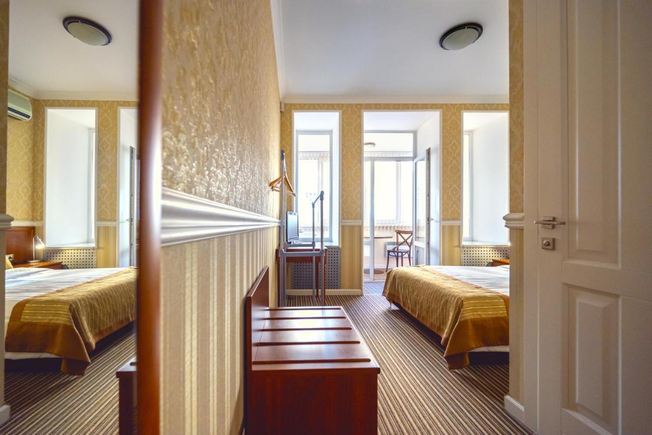 Consul Hotel Консул Одеса Екстериор снимка