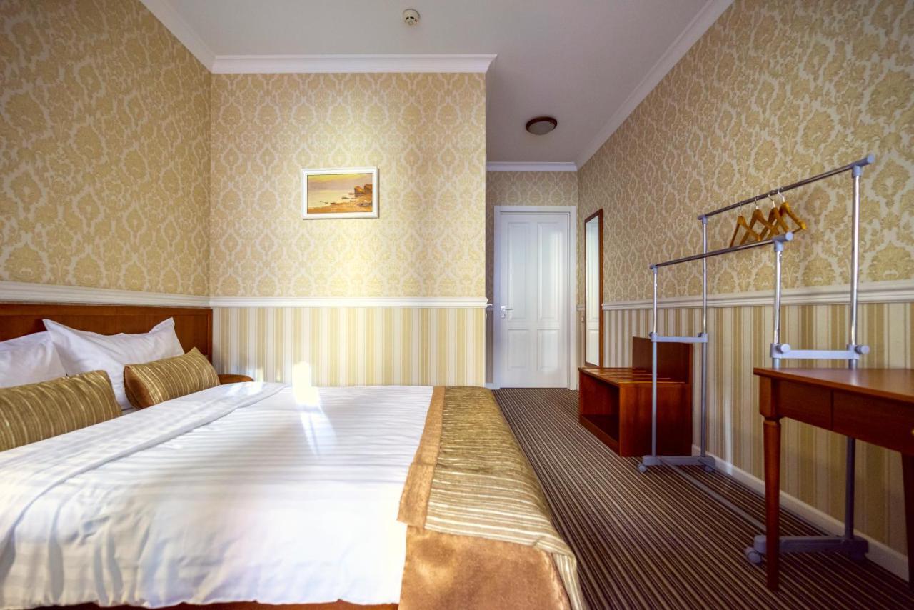 Consul Hotel Консул Одеса Екстериор снимка