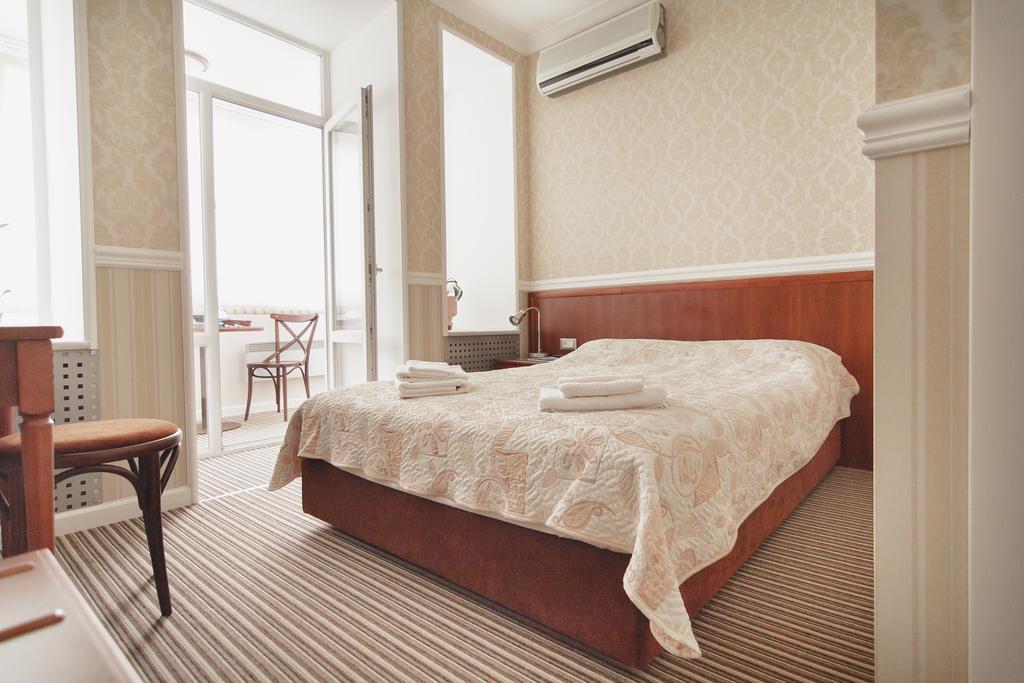 Consul Hotel Консул Одеса Стая снимка