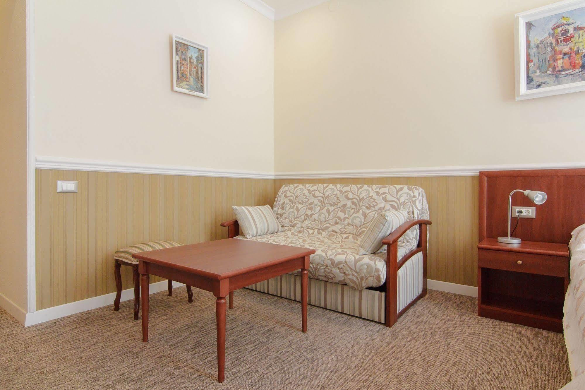 Consul Hotel Консул Одеса Екстериор снимка
